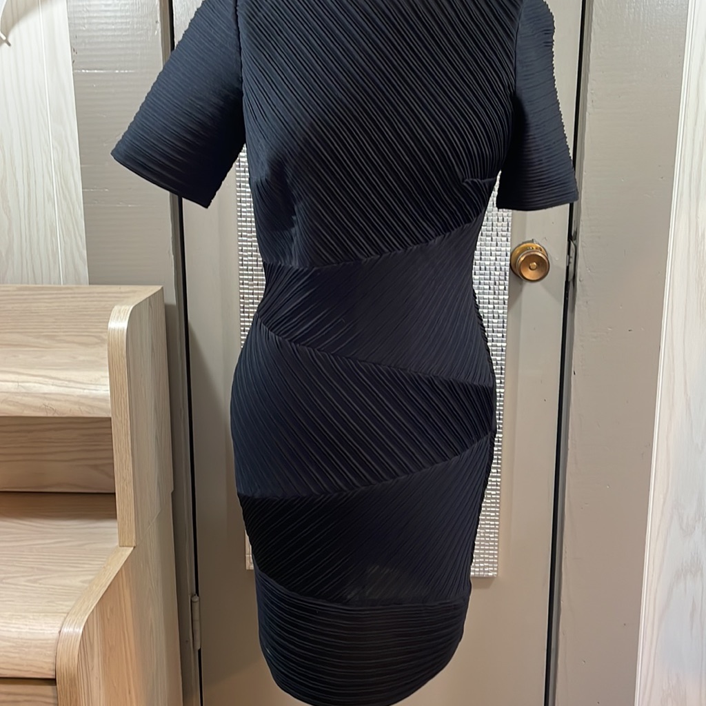 Antonio Melani Black On Black Slip On Fully Lined Short Sleeves Dress Size 4